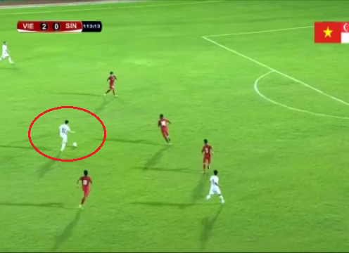 VIDEO: Văn Toàn đi bóng từ sân nhà kiến tạo cho Thanh Trung ghi bàn